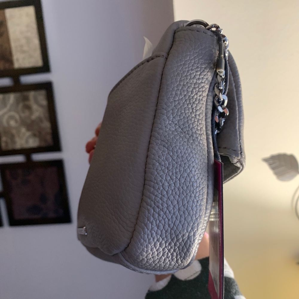 Authentic Vince Camuto pebbled leather chain Crosb - Picture 6 of 8